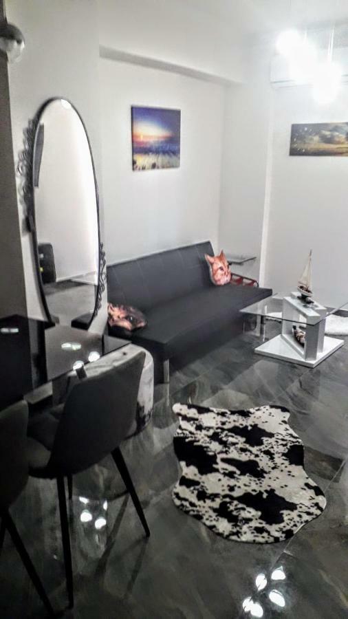 Tony Central Luxury Apartment 1 Chania  Bagian luar foto